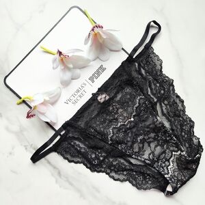 NWT VICTORIA'S SECRET DREAM ANGELS LACE & MESH DETAIL STRING BIKINI PANTY IN BLA